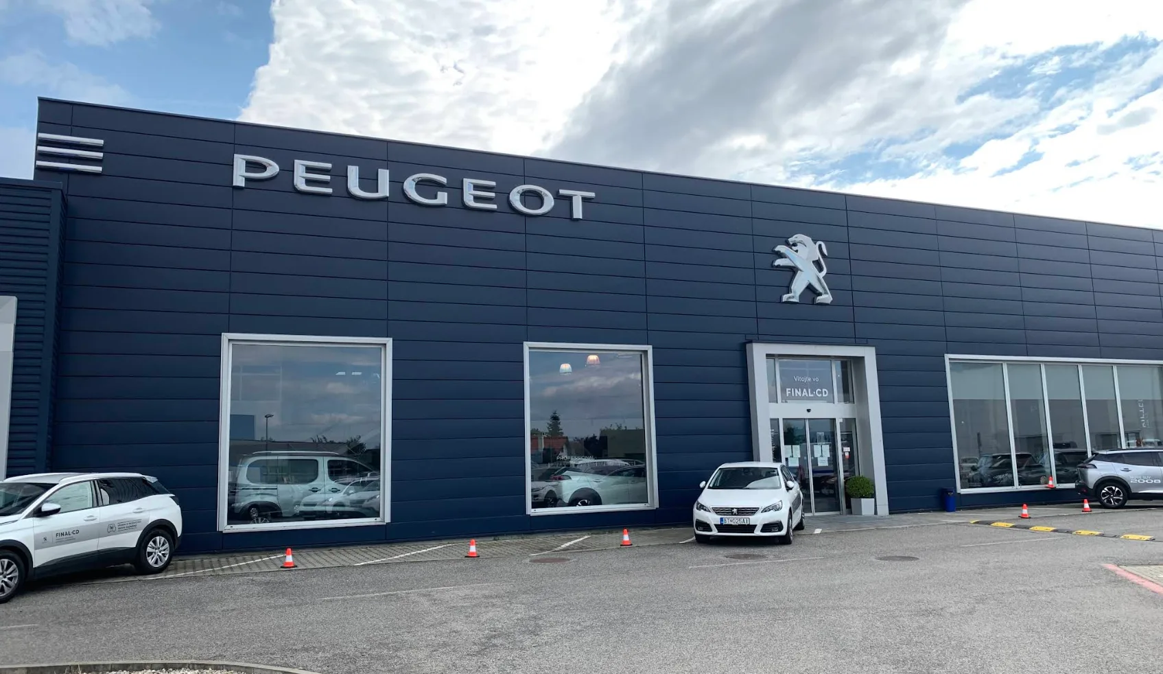 PEUGEOT
