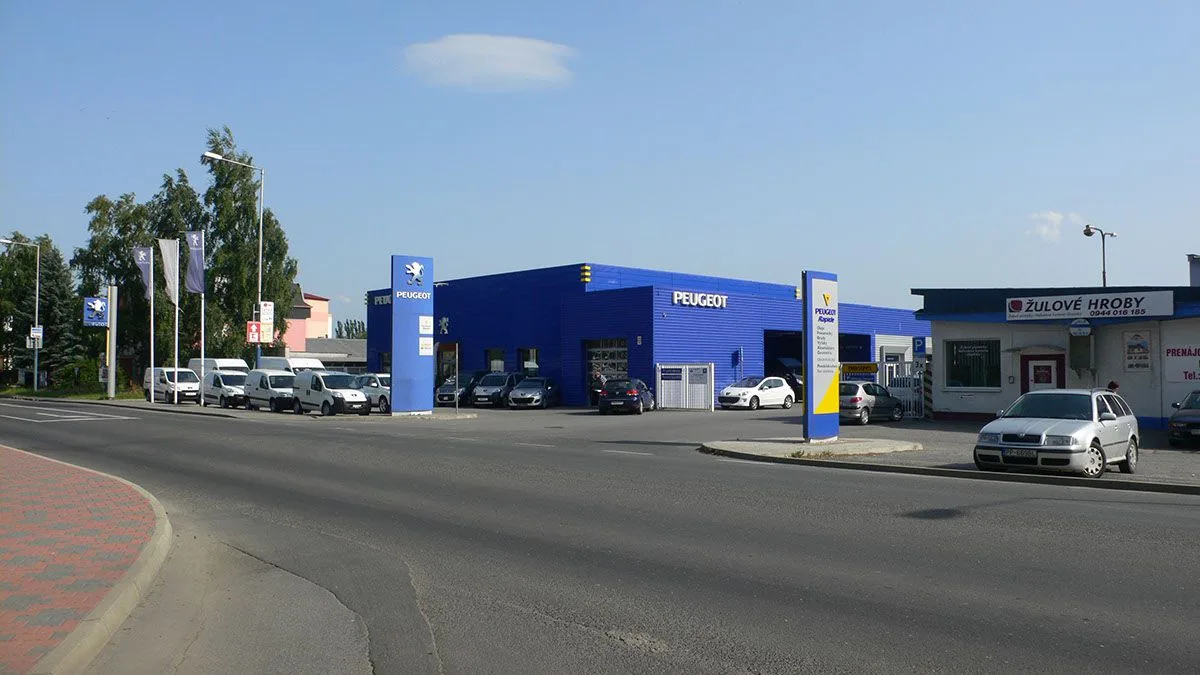 PEUGEOT