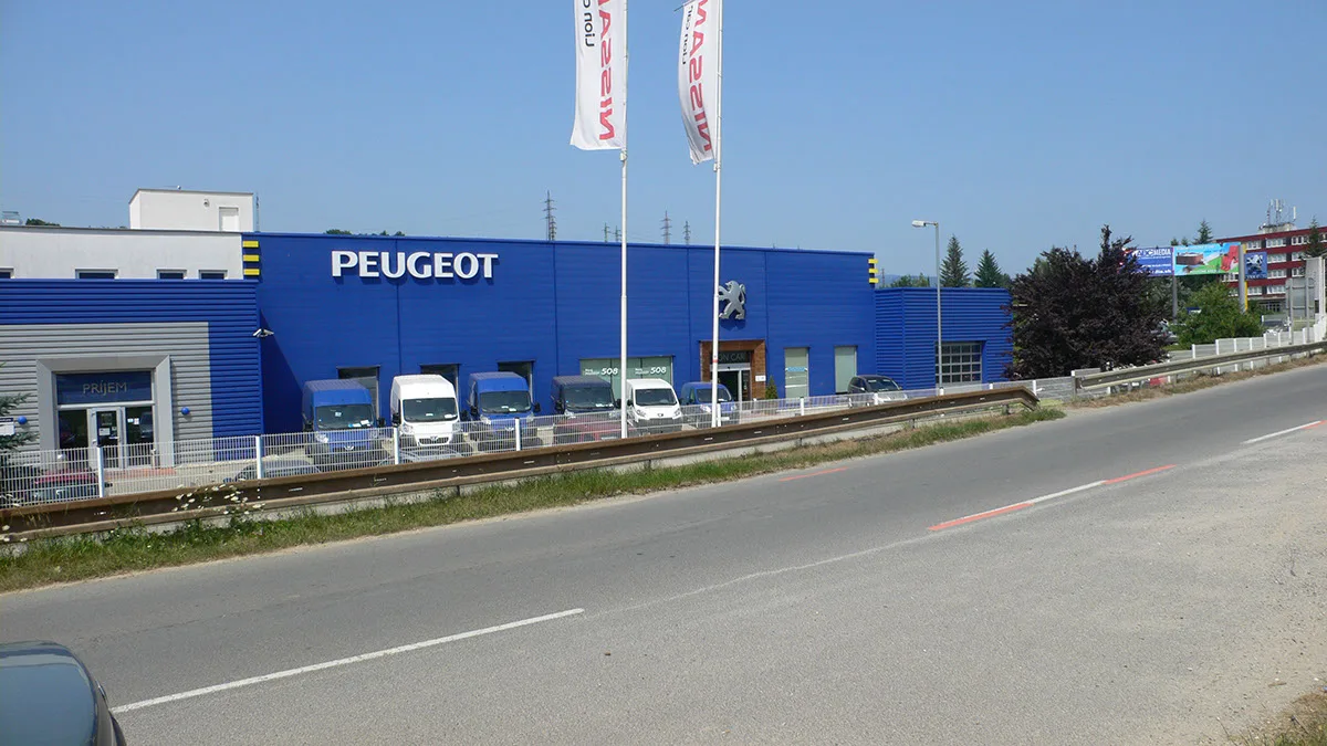 PEUGEOT