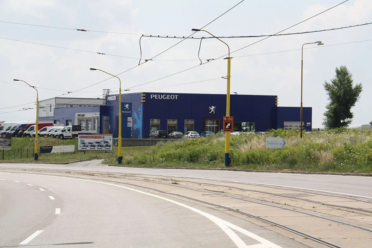 PEUGEOT