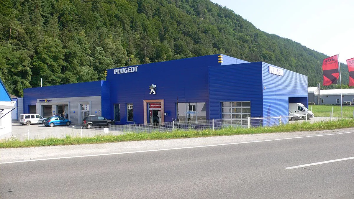 PEUGEOT