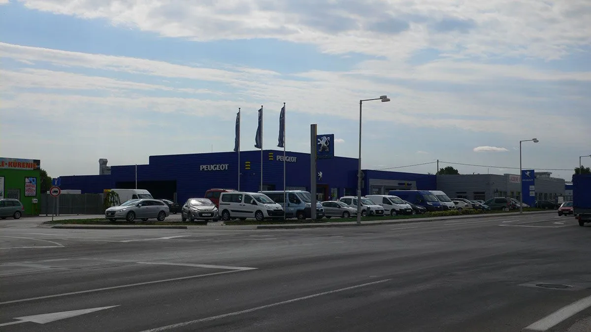 PEUGEOT